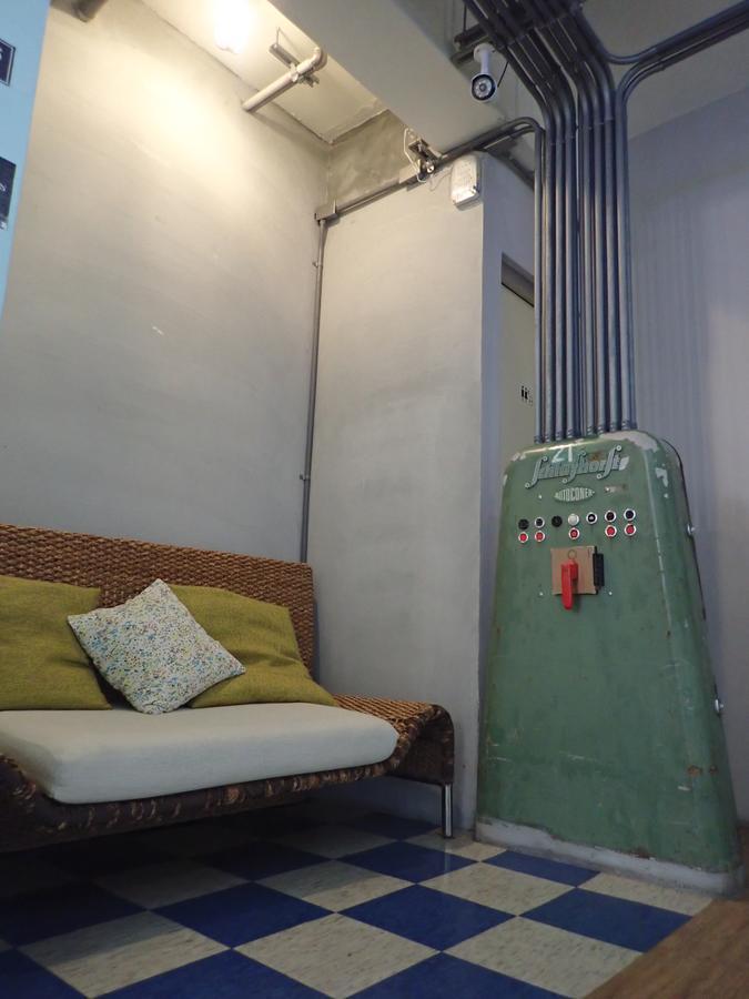 City Hut 1828 台南 エクステリア 写真